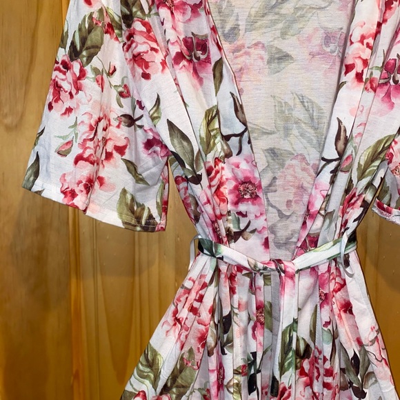 Show me your MuMu Robe - Picture 4 of 6